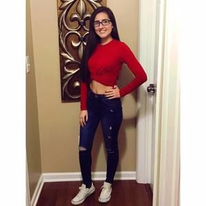 Meet your Posher, Estefania